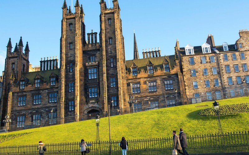 1642673542edinburgh-university.jpg